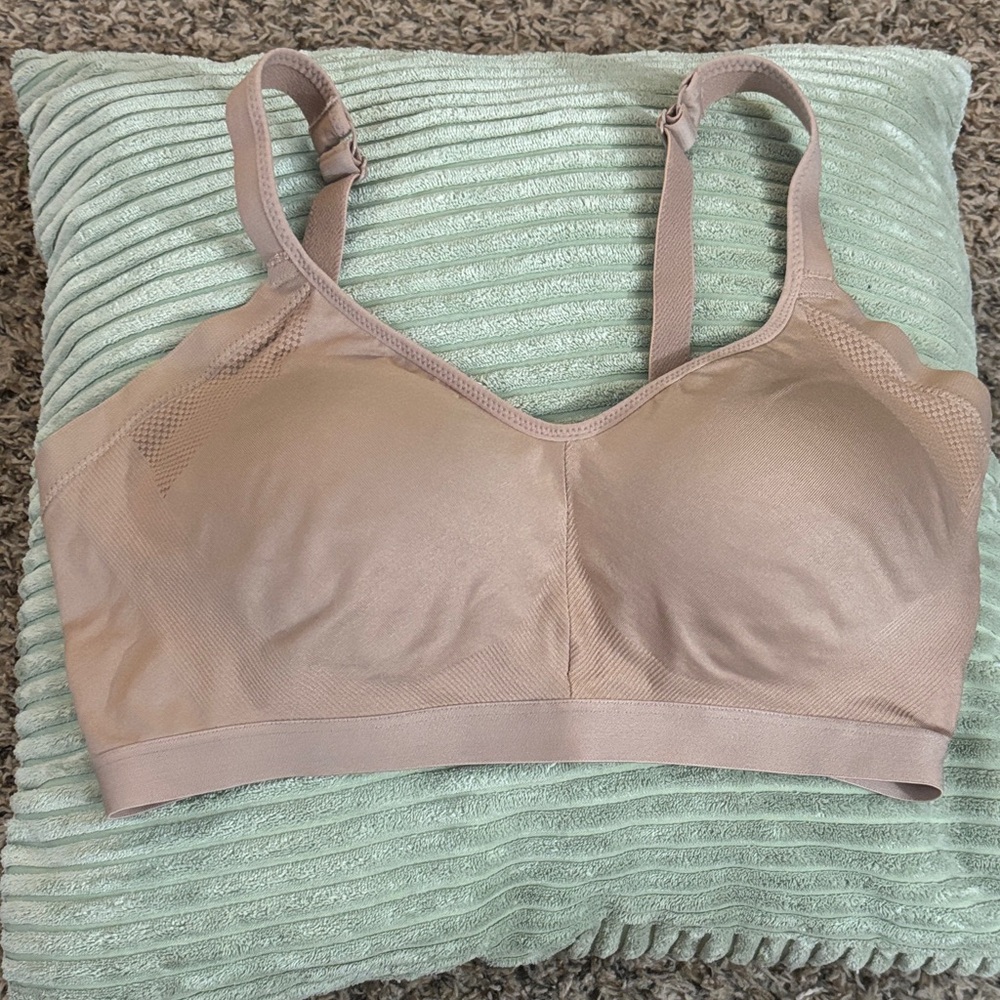 Warners Seamless Tan Bra Sz L